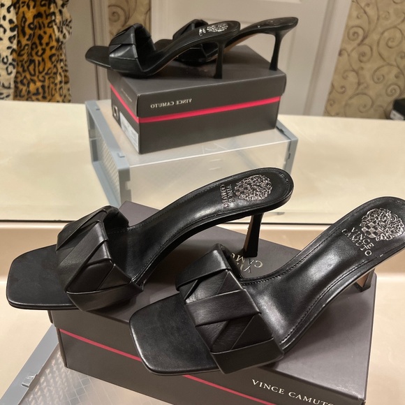 Vince Camuto Beautiful New Black Sandals - Endnota Leather - Picture 2 of 3
